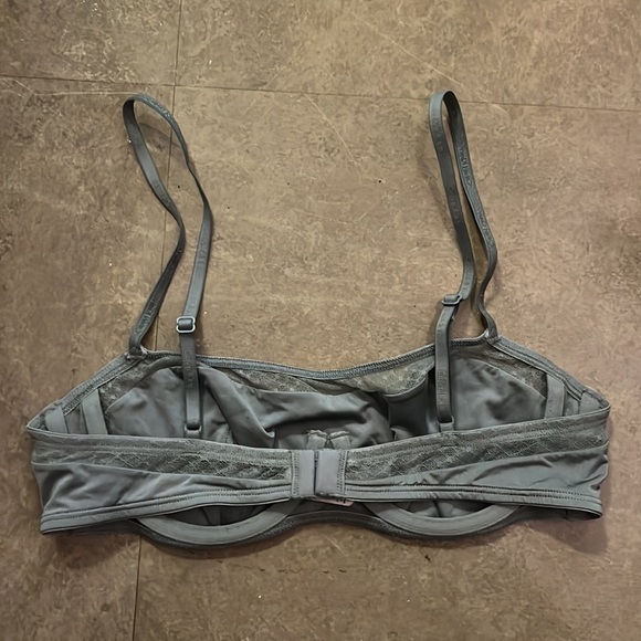 Calvin Klein blue bra 34B - Picture 2 of 3